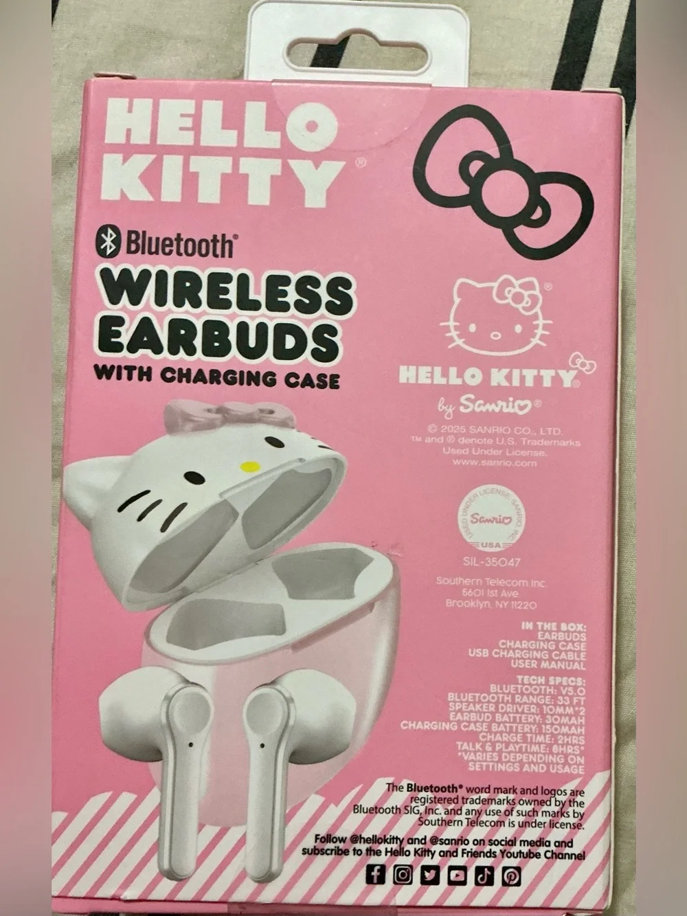Hello Kitty Pink Wireless Earbuds with Character Charging Case